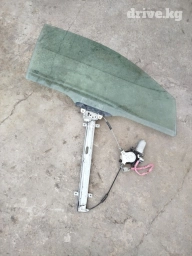 Продаю стекло передней правый, Хонда Сивик оригинал. Сивикке он