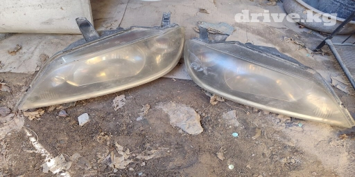 Мазда демио фара