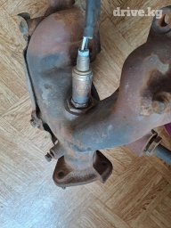 Коллектор выхлопной с лямбдазондом. На Ниссан п11 и на др. 1.8 объем