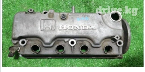 Крышка клапанов Хонда лого. Покрасен на красный цвет термостойкой