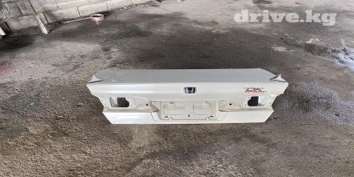 Багажник Хонда аккорд в родном цвете есть отверстия для спойлера