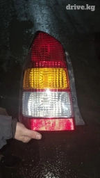 Продаю фару заднию левую Mazda tribute
2001 г