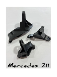 Ремонтные крепления на фару (ушки) Mercedes 211 Тел. звонить до