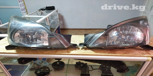 Комплект передних фар Toyota 2000 г., Б/у, Оригинал, Япония