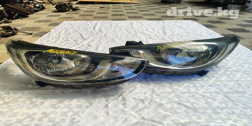 Комплект передних фар Hyundai 2011 г., Б/у, Оригинал