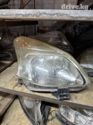 Передняя правая фара Toyota 2008 г., Б/у, Оригинал, Япония