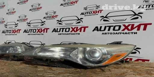 Комплект передних фар Toyota Б/у, Оригинал
