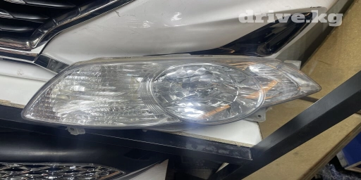 Правый фара Хонда Одиссей 2001