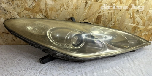 Передняя правая фара Toyota 2005 г., Б/у, Япония