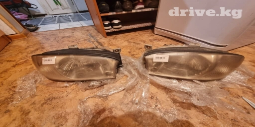 Комплект передних фар Kia 2002 г., Б/у, Оригинал