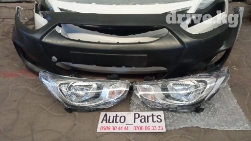 Комплект передних фар Hyundai 2013 г., Новый, Аналог, ОАЭ