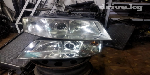 Комплект передних фар Audi 2002 г., Б/у, Оригинал, Германия