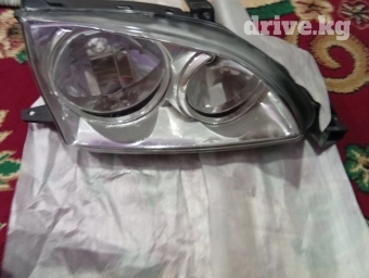 Передняя правая фара Toyota 2002 г., Новый, Оригинал, Япония