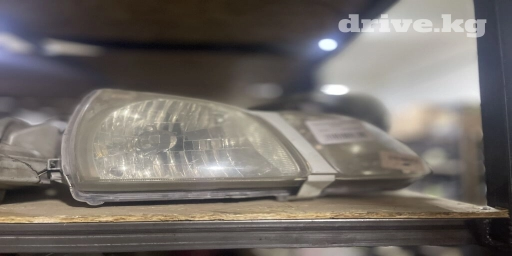 Передняя правая фара Toyota 2001 г., Б/у, Оригинал, Япония
