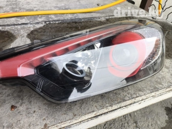 Комплект передних фар Kia 2012 г., Б/у, Оригинал