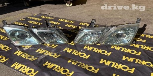 Комплект передних фар Lexus