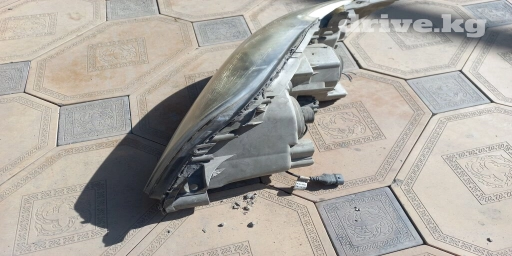 Передняя левая фара Toyota 2006 г., Б/у, Оригинал, Япония