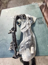 Комплект передних фар Subaru 2018 г., Новый, Оригинал, США