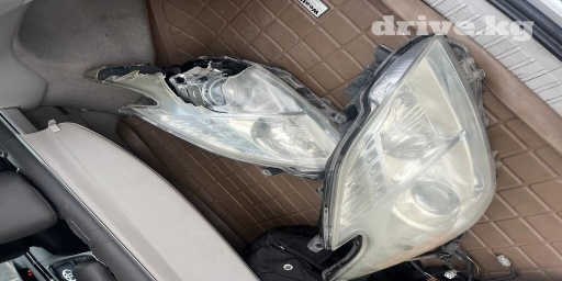 Комплект передних фар Toyota 2010 г., Б/у, Оригинал, США