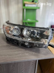 Передняя правая фара Toyota 2018 г., Новый, Оригинал, США