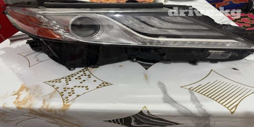 Комплект передних фар Toyota 2018 г., Новый, Аналог