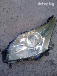 Передняя левая фара Toyota 2009 г., Б/у, Оригинал