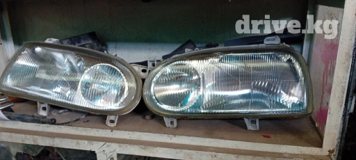 Комплект передних фар Volkswagen 1996 г., Б/у, Аналог
