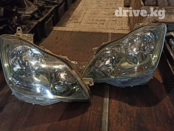 Передняя правая фара Toyota 2003 г., Б/у, Оригинал, Япония