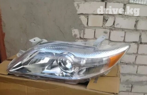 Комплект передних фар Toyota 2009 г., Новый, Оригинал, Япония
