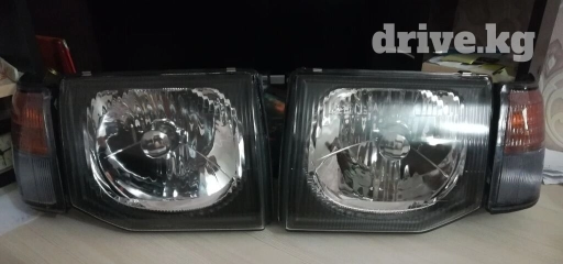 Передняя левая фара Mitsubishi 1997 г.