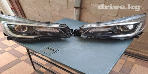 Комплект передних фар Subaru 2018 г., Б/у, Оригинал, США