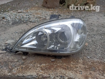 Передняя левая фара Mercedes-Benz