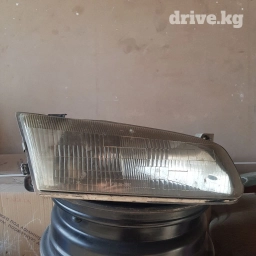 Передняя правая фара Toyota 1998 г., Б/у, Оригинал, США