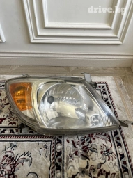 Передняя правая фара Toyota 2010 г., Б/у, Оригинал, Япония