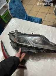 Комплект передних фар Toyota 2018 г., Б/у, Оригинал, США