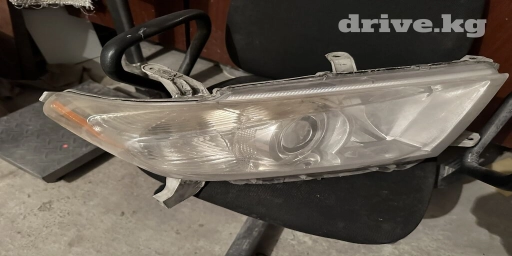 Передняя правая фара Toyota 2011 г., Б/у, Оригинал, США