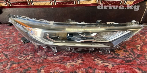 Передняя правая фара Toyota 2021 г., Б/у, Оригинал, Япония