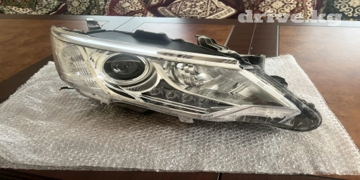 Комплект передних фар Toyota 2016 г.