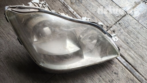 Передняя правая фара Toyota Б/у, Оригинал