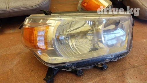 Комплект передних фар Toyota 2015 г., Б/у, Оригинал, Япония
