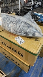 Комплект передних фар Toyota 2005 г., Новый, Аналог