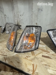 Комплект поворотников Toyota 1999 г.