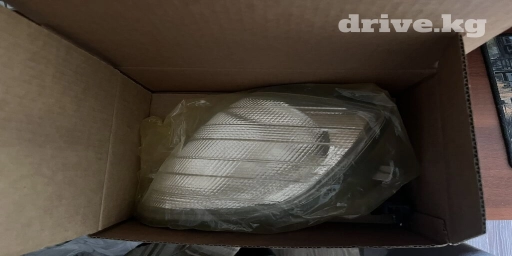 Левый поворотник Mercedes-Benz Новый, Аналог