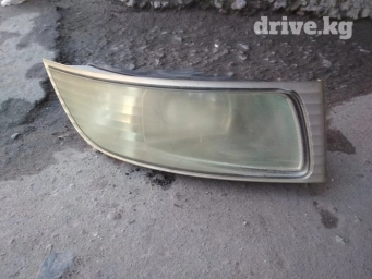 Другой вид противотуманных фар Lexus Б/у