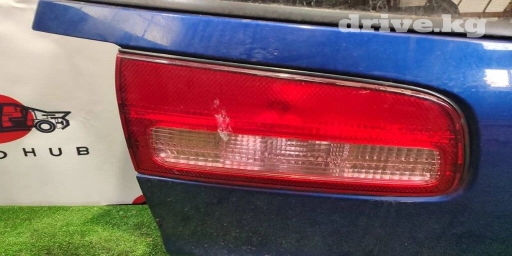 Задний левый стоп-сигнал Nissan