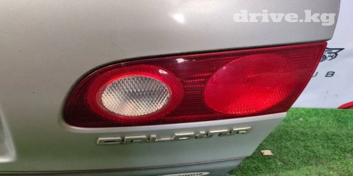 Задний правый стоп-сигнал Toyota