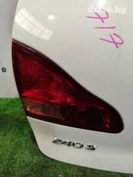 Задний левый стоп-сигнал Toyota