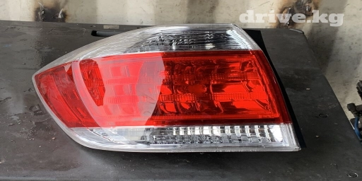 Другой вид стоп-сигнала Toyota 2010 г., Новый