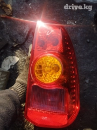 Продаю задний правый стоп на Мицубиси спейстар