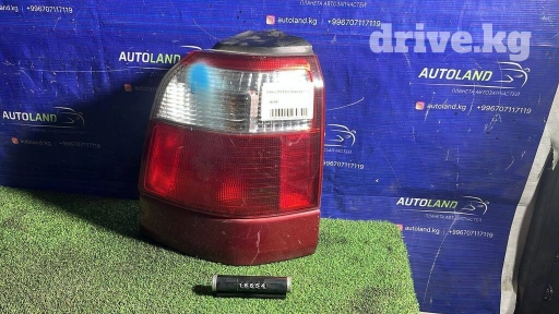 Задний правый стоп-сигнал Subaru 2000 г., Б/у, Оригинал, Япония